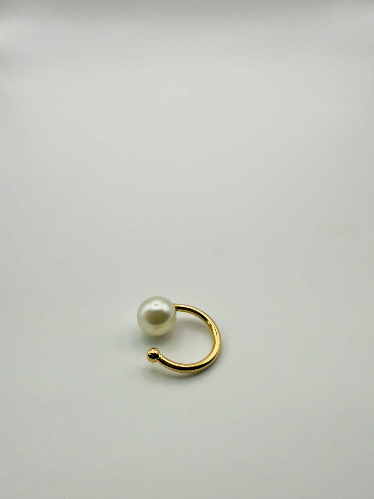 Pearl Orbit Ear Cuff