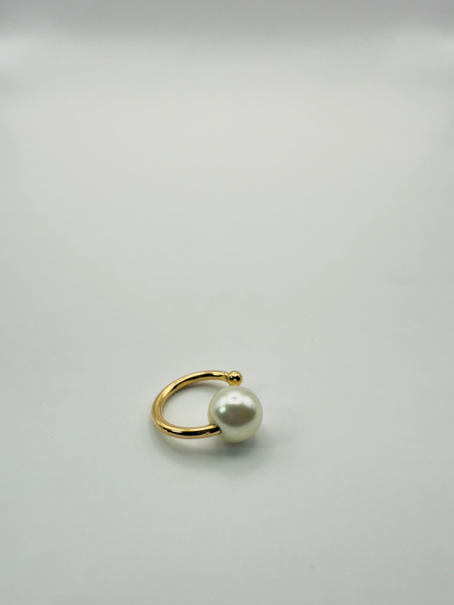 Pearl Orbit Ear Cuff